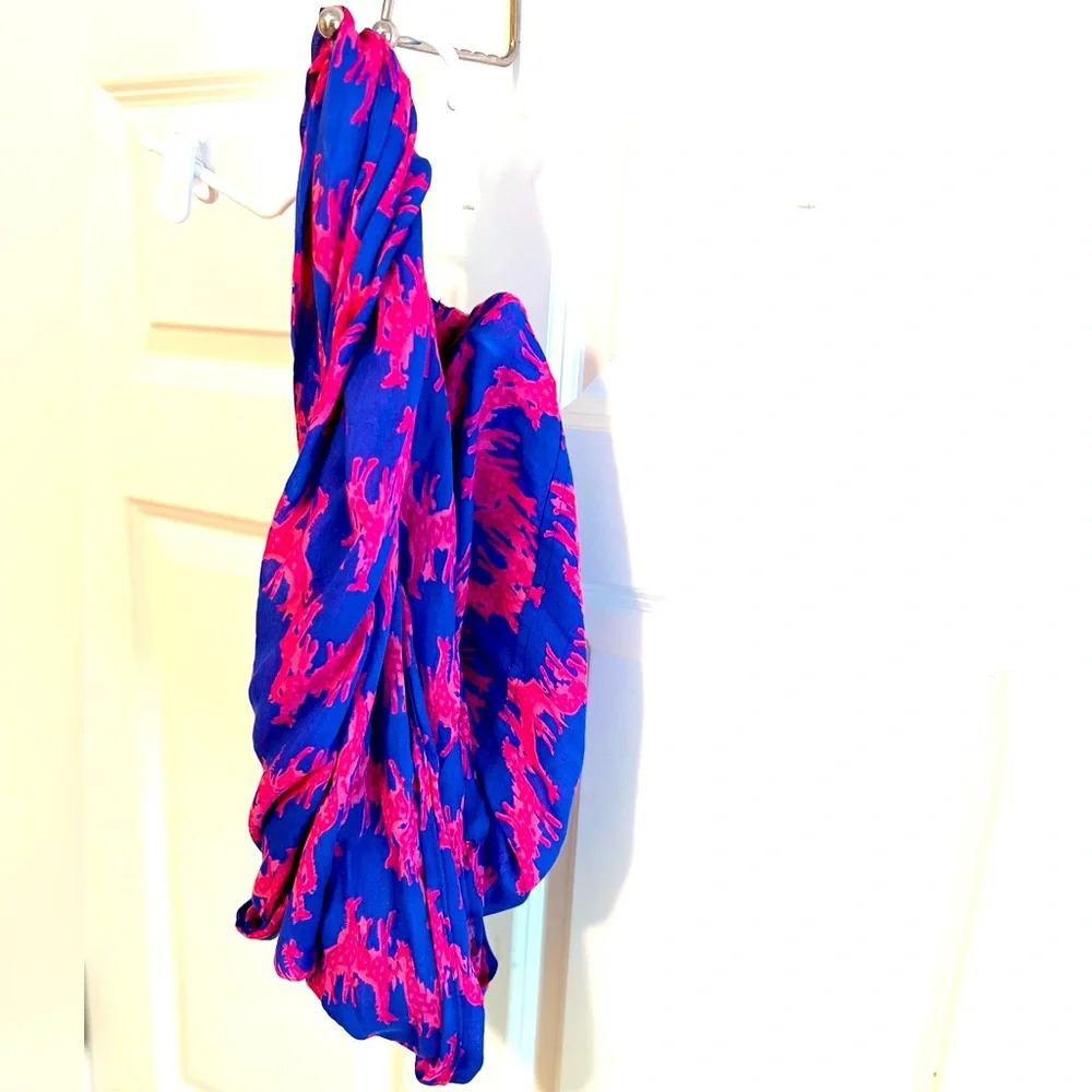 Lilly Pulitzer Riley Infinity Loop Scarf 72”x28” - Picture 6 of 8